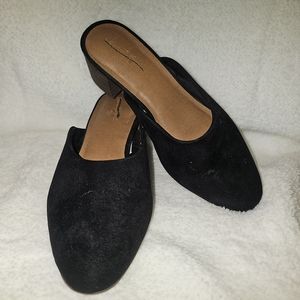 Universal Thread Heeled Black Mules Slip On Faux Suede Size 5 Scuff